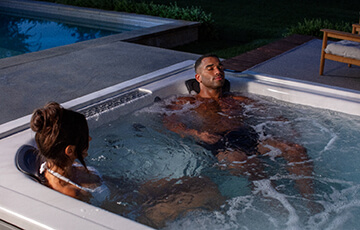 jacuzzi hot tub